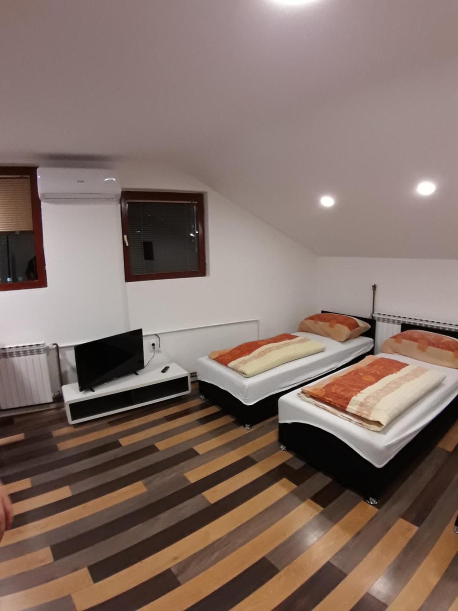 Cumurija Bridge Accommodation Сараево Стая снимка
